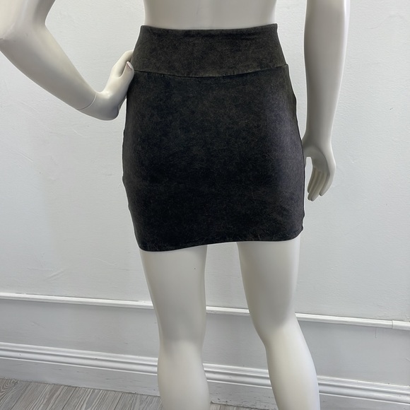 AEO • Mini Skirt - Picture 3 of 11